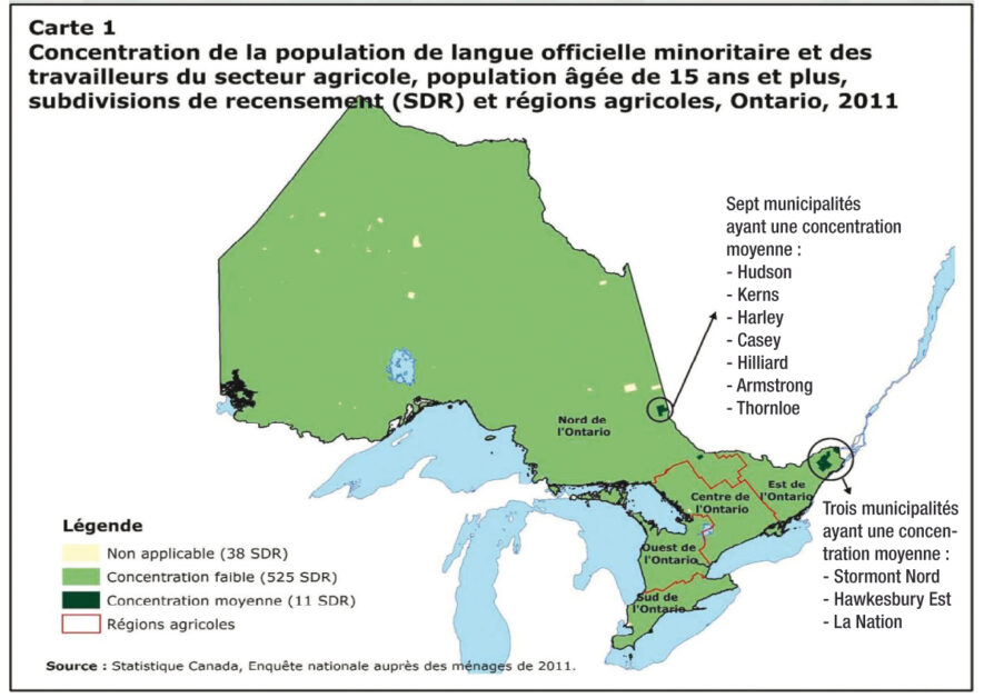 Émilie Lavoie, démographe à Statistique Canada présente le portrait des agriculteurs de langue française en Ontario lors d’une rencontre avec l’Union des cultivateurs franco-ontariens. —  Photo : Chantal Quirion