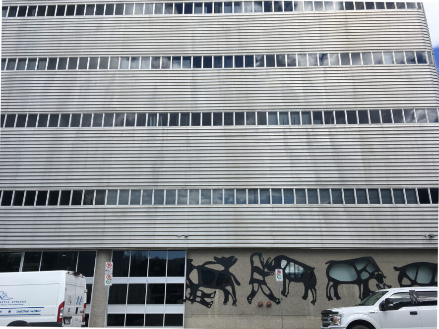 Le palais de justice de Yellowknife où se sont réglés, au fil des ans, de nombreux litiges entre la Commission scolaire francophone des TNO et le ministère de l’Éducation du territoire. — Thomas Ethier