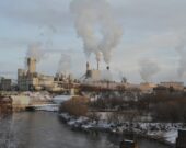 Papetière Domtar. — Archives Le Voyageur