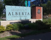Le Campus Saint-Jean est la seule faculté francophone de la province, gérée par l’Université de l’Alberta et dépendante des financements gouvernementaux. — Mélodie Charest