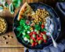 Des entrepreneur.e.s des trois territoires qui proposent une cuisine concoctée à partir de produits locaux ont émergé ces dernières années. Pour l’organisme EntrepreNorth, le choix du thème culinaire s’est imposé de lui-même.   &mdash; Edgar Castrejon – Unsplash