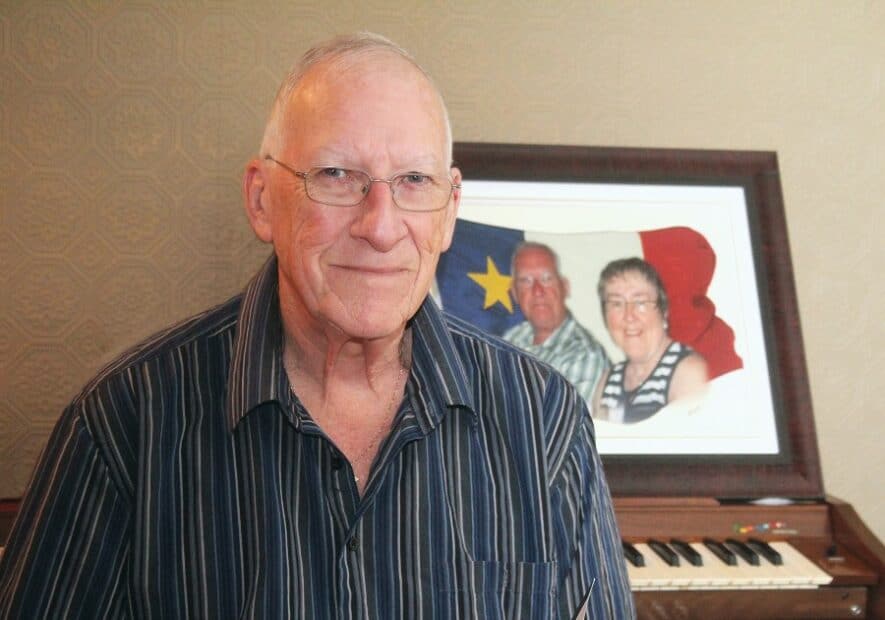 À 75 ans, Edmond Gallant enseigne toujours comme suppléant dans les écoles francophones de l’Î.-P.-É. : «Transmettre le savoir, aider les jeunes à développer leur identité acadienne, c’est ma passion». En 2015, Edmond Gallant et sa femme Zita ont mérité le titre d’Acadien et Acadienne de l’année de l’Exposition agricole et le Festival acadien de la région Évangéline, évènement auquel le couple offre beaucoup d’heures de bénévolat chaque année.  — Jacinthe Laforest