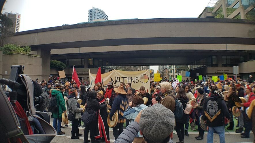 Manifestation en appui aux résidents de Wet’suwet’en, le 8 janvier 2020 à Vancouver.  — Photo : Jen Castro_Wikimedia Commons