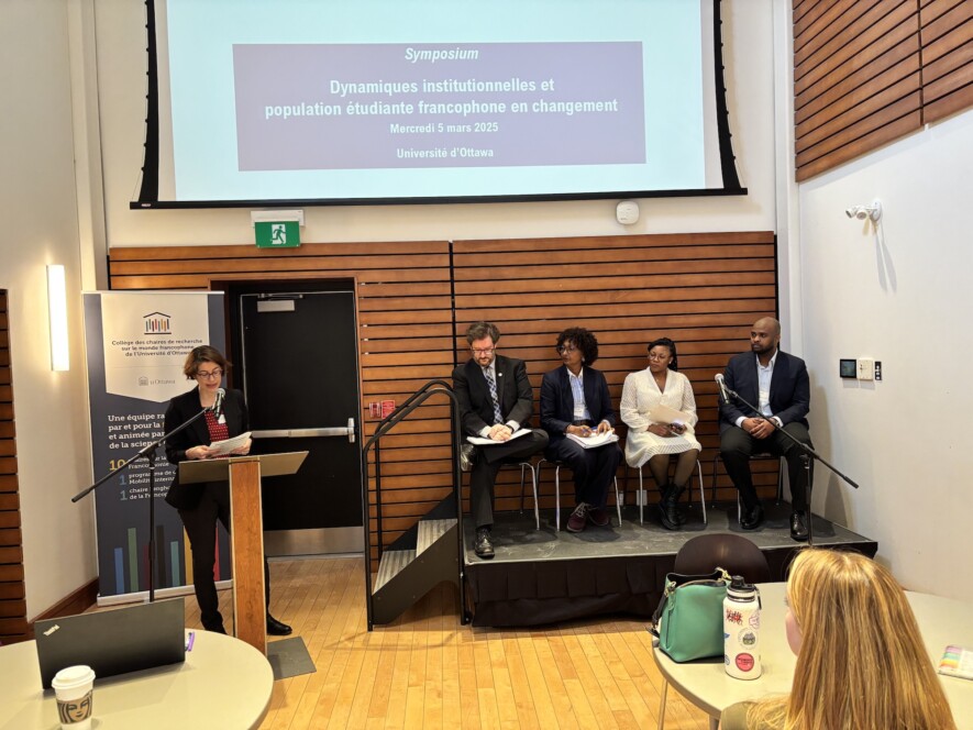 À l’Université d’Ottawa, le 5 mars, un symposium a abordé les défis et les contributions des étudiants étrangers francophones dans l’éducation canadienne.  — Photo : Jean Marie Takouleu
