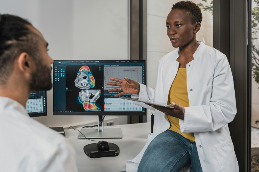 Des solutions existent déjà pour augmenter le nombre de médecins francophones, elles doivent simplement être mise de l’avant.  — Photo : Accuray – Unsplash
