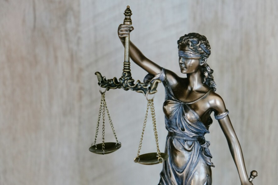 Depuis 2010, le CSF réclame devant les tribunaux de pouvoir offrir aux enfants francophones une éducation équivalente à celle que reçoivent les enfants de la langue majoritaire.  — Photo : Tingey Injury Law Firm – Unsplash