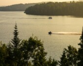Environ 16 millions de Canadiens et Canadiennes s’adonneraient chaque année à la navigation de plaisance, soit environ 50 % de la population adulte.  — Photo : David Montanari – Pexels