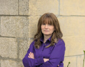 La co-auteure du rapport, Christine Saulnier, appelle le gouvernement insulaire à poursuivre ses efforts pour réduire la pauvreté.  — Photo : Gracieuseté