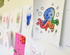 On compte 36 000 places créées depuis 2019 dans le cadre du programme national de garderie à 10 $ par jour, soit moins que l’objectif de 48 000 places.
 —  (Mariane L. St-Gelais/Archives Le Quotidien)
