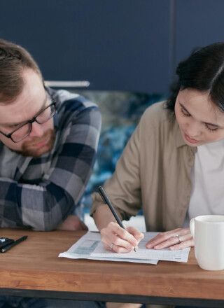 La plus récente étude du Programme pour l’évaluation internationale des compétences des adultes (PEICA) faite au Canada ne comprenait pas de catégories de répondants faisant partie des minorités linguistiques en milieu minoritaire.  — Photo : Mikhail Nilov – Pexels