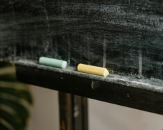 Le CSF ira devant la Cour suprême du Canada dans l’espoir de confirmer le droit à un meilleur accès à des terrains pour la construction d’écoles.  — Photo : Mart Production