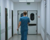 L’amendement de la conseillère Stéphanie Plante demande à la Ville d’Ottawa de faire pression sur la province pour que les médecins francophones formés à l’étranger puissent effectuer leur retour de service obligatoire à Ottawa.  — (123rf/123rf)