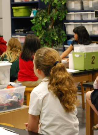 Le Conseil scolaire francophone de la Colombie-Britannique a porté plainte auprès du Commissariat aux langues officielles contre Patrimoine canadien. Le ministère manquerait à son obligation de consulter et de demander une reddition de comptes à la province. &mdash; CC0 Domaine public – Pxhere