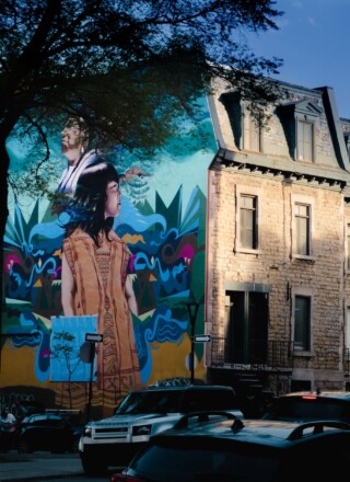 Partout au Canada, différents organismes mettent en place des outils ou proposent des initiatives pour revitaliser les langues autochtones. — Photo : Jay Thousand* – Unsplash