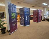 À l’occasion des 50 ans de la FCFA, une exposition itinérante revient en images et en archives sur l’histoire et les actions de l’organisme. — Photo : Courtoisie FCFA