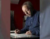 Bado cherche à faire «soit rire ou penser et, dans le meilleur des cas, les deux à la fois» chez le public à travers ses dessins doivent.  — Photo : Courtoisie (Archives Francopresse)