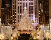 Le sapin du Rockefeller Center est illuminé de plus de 50 000 lumières multicolores cette année.  &mdash; Photo: Rockefeller Center