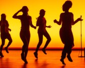 Pour favoriser l’intégration au sein des communautés francophones, certaines initiatives misent sur l’art et la culture.  &mdash; Photo : Bennett Malcolmson