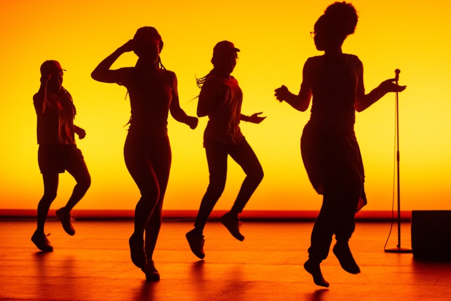 Pour favoriser l’intégration au sein des communautés francophones, certaines initiatives misent sur l’art et la culture.  &mdash; Photo : Bennett Malcolmson