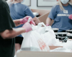 L’insécurité alimentaire est «souvent négligée», déplore la coprésidente du Comité des jeunes du Réseau pour une alimentation durable, Natalie Weder.  &mdash; Photo : Joel Muniz – Unsplash