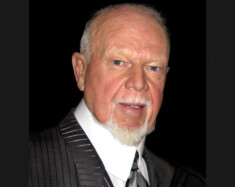 La candidature de Don Cherry à l’Ordre du Canada alimente les divisions. L’ex-joueur et ex-commentateur de hockey a fait les manchettes dans le passé pour des propos racistes et dénigrants, notamment envers les Québécois, les francophones, les Autochtones ou les immigrants. &mdash; Creative Commons Attribution 2.0 (Archives)