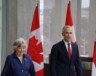 La 31e gouverneure générale du Canada, Louise Arbour, et Mark Carney, le 5 mai, lors de l’annonce officielle de sa nomination faite au Musée des Beaux-Arts du Canada.  &mdash; Photo : Inès Lombardo – Francopresse