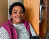 Machami Diaby est arrivée l’an dernier. Pour elle, les défis d’adaptation professionnels se sont vite fait ressentir. Elle mentionne cependant que les activités, telles que Survivre à l’hiver au Yukon et autres activités d’intégration, l’ont bien aidée dans sa vie personnelle. &mdash; Photo : Fournie