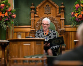 L’unilinguisme de l’ex-lieutenante-gouverneure anglophone du Nouveau-Brunswick, Brenda Murphy, a fait l’objet d’une affaire en Cour suprême, qui s’est prononcée le 12 juin pour exiger le bilinguisme officiel à ce poste.  &mdash; Nouveau Brunswick-Domaine public 
