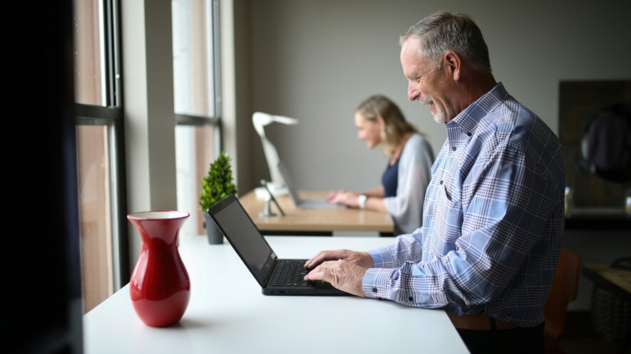 FrancSavoir, une «petite famille» virtuelle pour les personnes ainées francophones