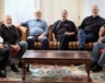 De gauche à droite : Steven Naylor, Michel Lalonde, Réginald Guay, Gaston Gagnon, Bobby Lalonde et Marc Lalonde, réunis pour les besoins du documentaire, plusieurs ne s'étant pas revus depuis des années.  &mdash; Photo : Courtoisie