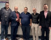 Le nouveau conseil d'administration de FrancoQueer: Steve Lapierre (premier mandat), Michel Tremblay (troisième mandat), Achraf El Guedgad (premier mandat), Benjamin Sourisseau (en cours de mandat), Arnaud Baudry (le directeur général). Absents de la photo: Ollie-Frank Ndayisunze (en cours de mandat), Andrew Ranger (en cours de mandat), Laurent Sorrentino (premier mandat). &mdash; Photos: Nathalie Dufour Séguin, l-express.ca