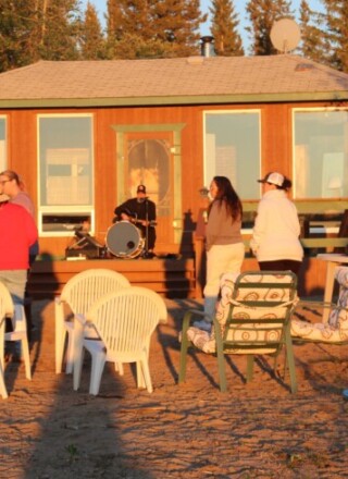 Spectacle de la Saint-Jean-Baptiste à Hay River en 2023.  &mdash; Archives photos Médias ténois