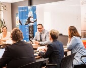 Le ministre Jean-François Roberge lors d’une rencontre avec des représentants d’organismes francophones au Collège nordique à Yellowknife.  — Courtoisie Collège Nordique