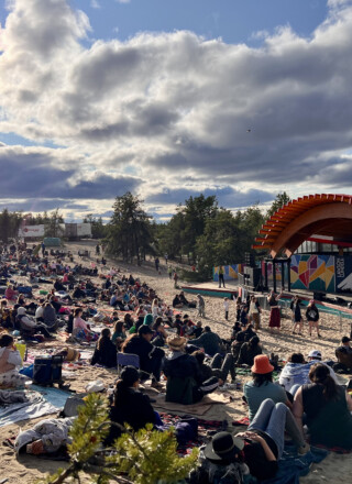 La troisième vague d'artistes se produisant à Folk On The Rocks 2026 sera annoncée le 15 mai prochain. &mdash; Photo Cécile Antoine-Meyzonnade