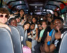 Les participants du Forum national des jeunes ambassadeurs et ambassadrices profitent d’une visite guidée d’Ottawa en autobus. — Courtoisie
