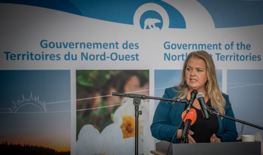 En conférence de presse, la ministre Caitlin Cleveland explique que l’investissement de 14 M$ est une mesure transitoire en attendant une solution fédérale.
 — Photo Cristiano Pereira