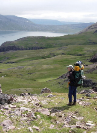 Pendant 30 ans, Sally Manning s’est rendue tous les étés dans l’Arctique. Une forte connexion à la fois physique, mentale et spirituelle la liait aux territoires et aux collectivités. — Courtoisie