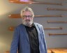 Yves Lambert, chanteur de renom dans la culture québécoise à l’hôtel Explorer en vue du concert pour le 40e de l’AFCY. — Photo Élodie Roy