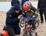 Quarante vélos usagés et réparés ont été offerts à des enfants de Gjoa Haven, au Nunavut, grâce au programme Arctic Bike de la Garde côtière canadienne. — Courtoisie Garde côtière canadienne