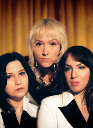 Le portrait de groupe des membres des Hay Babies. De gauche à droite, Vivianne, Katrine et Julie. — Courtoisie Elizabeth Landry