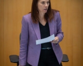 Caroline Wawzonek estime que les signaux d’Ottawa demeurent « encourageants » pour les projets majeurs du territoire. — Photo Cristiano Pereira