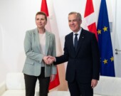 Lors d’une rencontre avec Mette Frederiksen, première ministre du Danemark, Mark Carney a rappelé le soutien du Canada à la souveraineté et à l’intégrité territoriale du Danemark, notamment du Groenland. &mdash; Photo Lars Hagberg du Cabinet du premier ministre du Canada