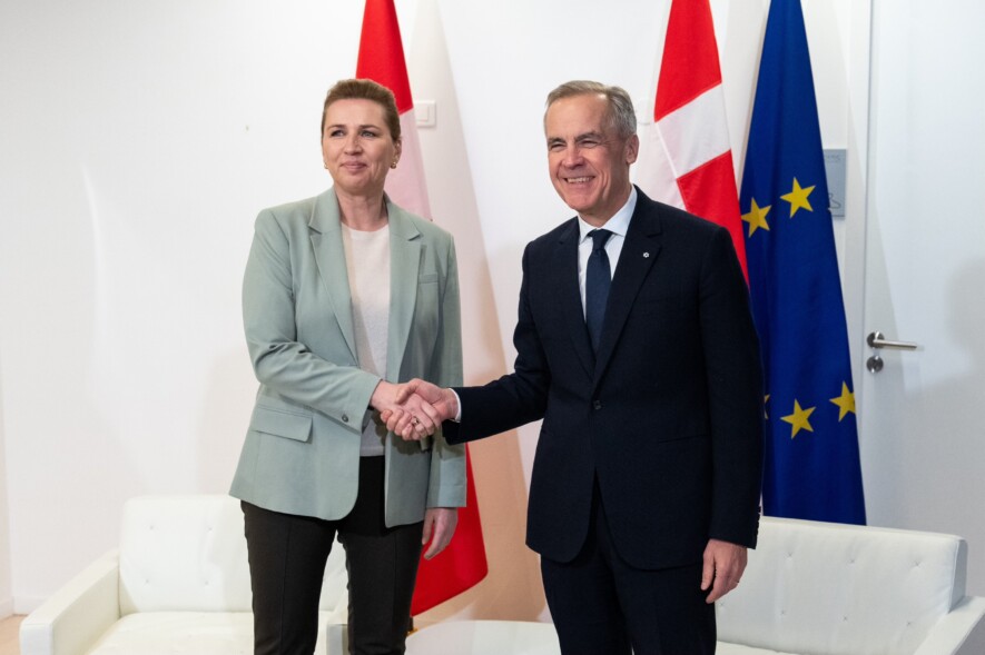 Lors d’une rencontre avec Mette Frederiksen, première ministre du Danemark, Mark Carney a rappelé le soutien du Canada à la souveraineté et à l’intégrité territoriale du Danemark, notamment du Groenland. &mdash; Photo Lars Hagberg du Cabinet du premier ministre du Canada