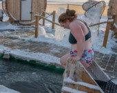 Installé sur la glace du Grand lac des Esclaves, le site d’Arctic Duchess Adventures propose une expérience de chaud et de froid à quelques minutes du centre-ville de Yellowknife. &mdash; Photo Cristiano Pereira