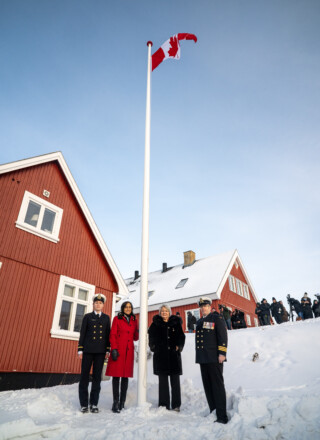 Une délégation inuite canadienne était présente lors de l’inauguration du consulat canadien. &mdash; Courtoisie Le m 2 Louis Dubé, Rideau Hall © BSGG, 202