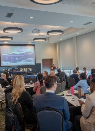 Le Forum régional des RIF a rassemblé plus de 50 participantes et participants à Yellowknife pour discuter des enjeux de l’immigration francophone dans l’Ouest et le Nord.  &mdash; Photo Cristiano Pereira