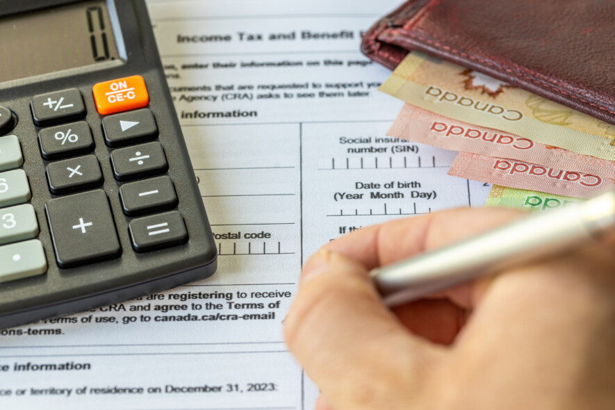 La période des impôts est ouverte depuis le 23 février. L’Agence du revenu du Canada rappelle l’importance de vérifier son admissibilité aux déductions propres au Nord et de privilégier la production en ligne et le dépôt direct.  &mdash; Photo iStock