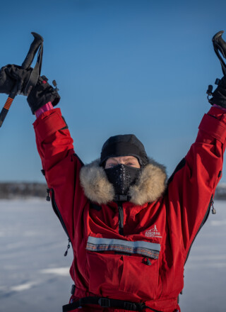 Clémentine Bouche s’entraine sur le Grand lac des Esclaves en vue de sa traversée de 700 kilomètres jusqu’au Grand lac de l’Ours. &mdash; Photo Cristiano Pereira