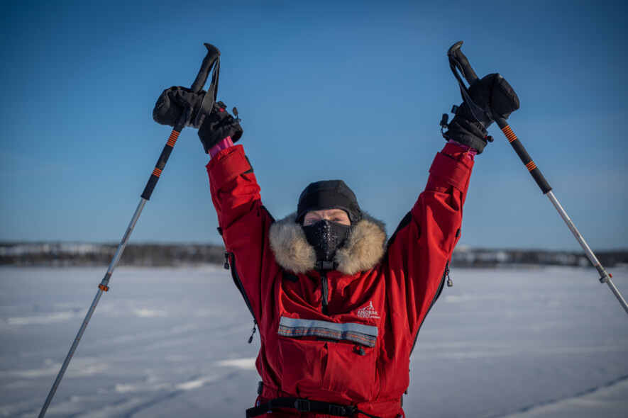 Clémentine Bouche s’entraine sur le Grand lac des Esclaves en vue de sa traversée de 700 kilomètres jusqu’au Grand lac de l’Ours. &mdash; Photo Cristiano Pereira