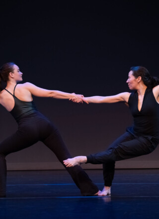 Les deux chorégraphes de SHORTS, Fia Gorgono et Tomiko Robson.  &mdash; Courtoisie